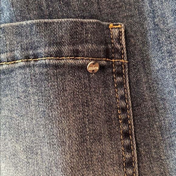 MICA DENIM Barrel Leg Jeans - Picture 12 of 15